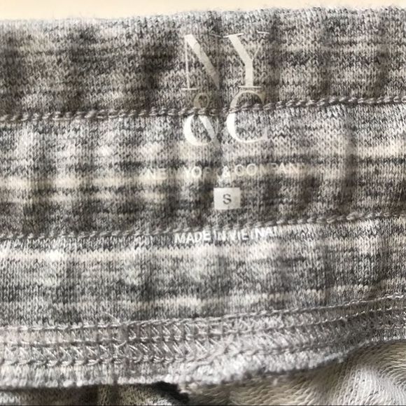 NY & C Athleisure Set Gray & White Short Sleeve Top Mid Calf Pants Size S - Picture 7 of 7